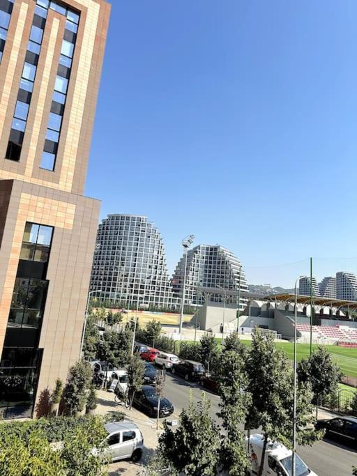 Great Apartament Near Lake & Blloku Area ティラナ エクステリア 写真